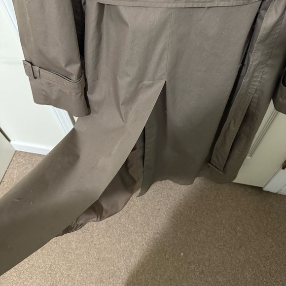 Vintage Climatizer Trench Coat Taupe | Belted | Size 42 Tall | Classic Raincoat - Picture 14 of 14